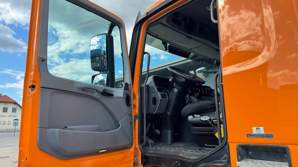 Camión volquete Mercedes-Benz Actros 3346 K 6x4 bordmatic - 3 pedals: foto 23