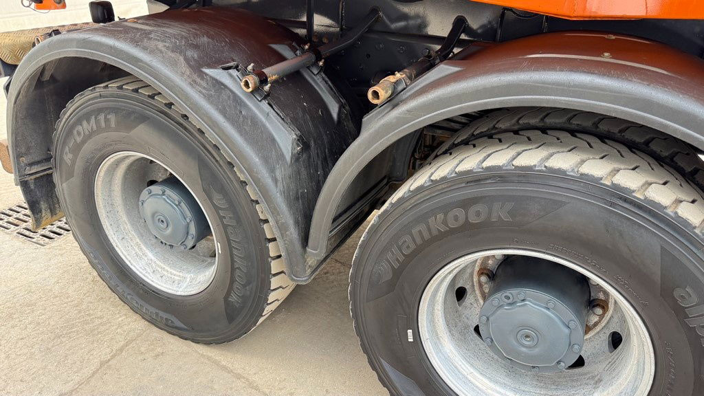 Camión volquete Mercedes-Benz Actros 3346 K 6x4 bordmatic - 3 pedals: foto 17