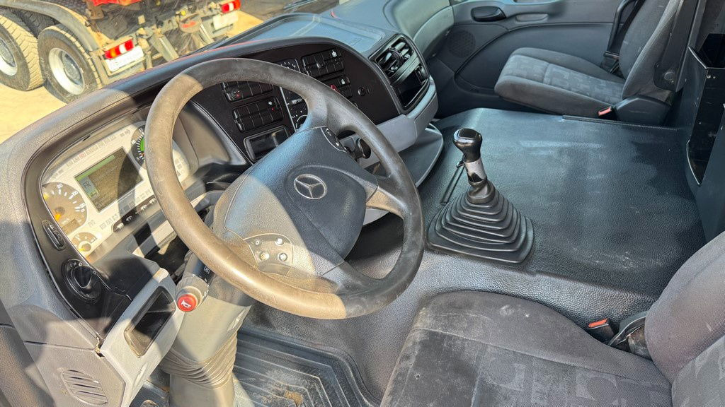 Leasing de Mercedes-Benz Actros 4141 K 8x6 tipper - 19m3 Mercedes-Benz Actros 4141 K 8x6 tipper - 19m3: foto 24 Leasing de Mercedes-Benz Actros 4141 K 8x6 tipper - 19m3 Mercedes-Benz Actros 4141 K 8x6 tipper - 19m3: foto 24