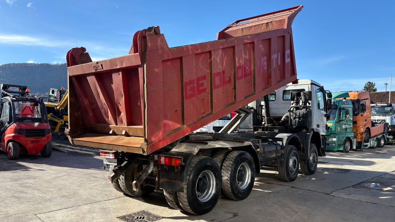 Leasing de Mercedes-Benz Actros 4141 K 8x6 tipper - 19m3 - spring suspension Mercedes-Benz Actros 4141 K 8x6 tipper - 19m3 - spring suspension: foto 7 Leasing de Mercedes-Benz Actros 4141 K 8x6 tipper - 19m3 - spring suspension Mercedes-Benz Actros 4141 K 8x6 tipper - 19m3 - spring suspension: foto 7