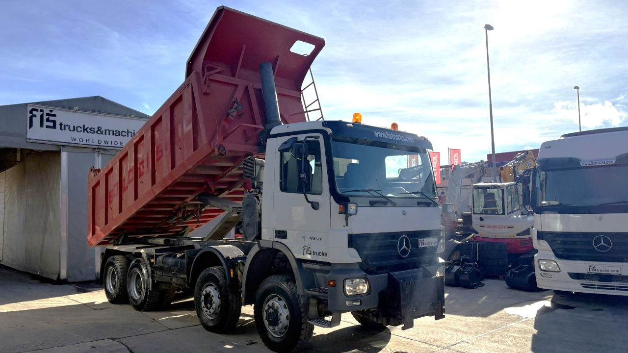 Leasing de Mercedes-Benz Actros 4141 K 8x6 tipper - 19m3 - spring suspension Mercedes-Benz Actros 4141 K 8x6 tipper - 19m3 - spring suspension: foto 6 Leasing de Mercedes-Benz Actros 4141 K 8x6 tipper - 19m3 - spring suspension Mercedes-Benz Actros 4141 K 8x6 tipper - 19m3 - spring suspension: foto 6