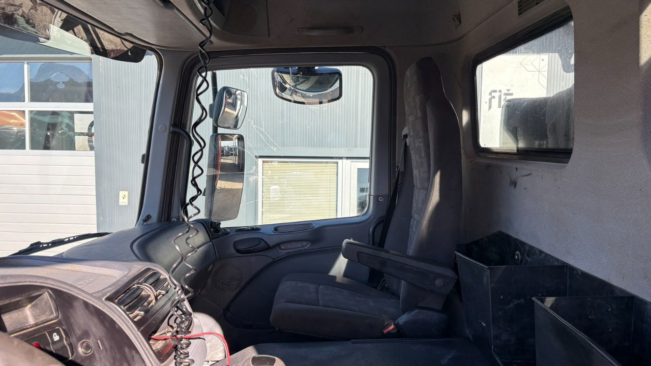 Leasing de Mercedes-Benz Actros 4141 K 8x6 tipper - 19m3 - spring suspension Mercedes-Benz Actros 4141 K 8x6 tipper - 19m3 - spring suspension: foto 20 Leasing de Mercedes-Benz Actros 4141 K 8x6 tipper - 19m3 - spring suspension Mercedes-Benz Actros 4141 K 8x6 tipper - 19m3 - spring suspension: foto 20