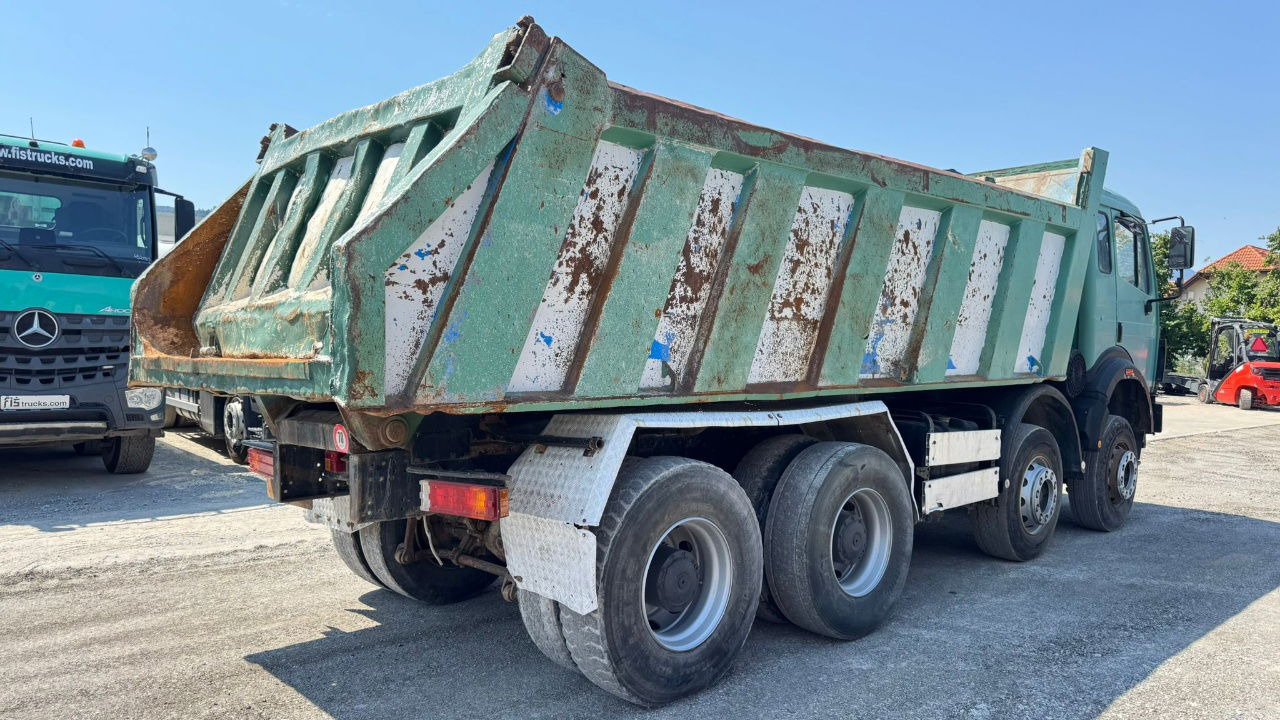 Mercedes-Benz SK 3235 8X4 tipper - V8 - Camión volquete: foto 4 Mercedes-Benz SK 3235 8X4 tipper - V8 - Camión volquete: foto 4