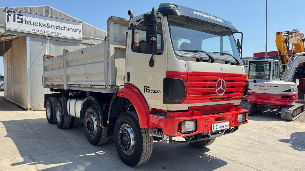 Mercedes-Benz SK 3235 8X4 tipper - V8 - top conditon - Camión volquete: foto 3 Mercedes-Benz SK 3235 8X4 tipper - V8 - top conditon - Camión volquete: foto 3