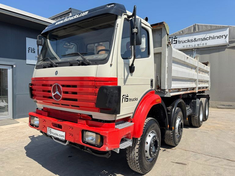 Mercedes-Benz SK 3235 8X4 tipper - V8 - top conditon - Camión volquete: foto 1 Mercedes-Benz SK 3235 8X4 tipper - V8 - top conditon - Camión volquete: foto 1