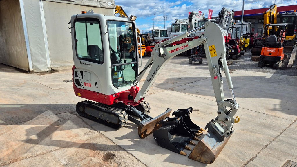 Takeuchi TB216 - 2022 Year - 1335 Hours - Powertilt - Miniexcavadora: foto 2 Takeuchi TB216 - 2022 Year - 1335 Hours - Powertilt - Miniexcavadora: foto 2