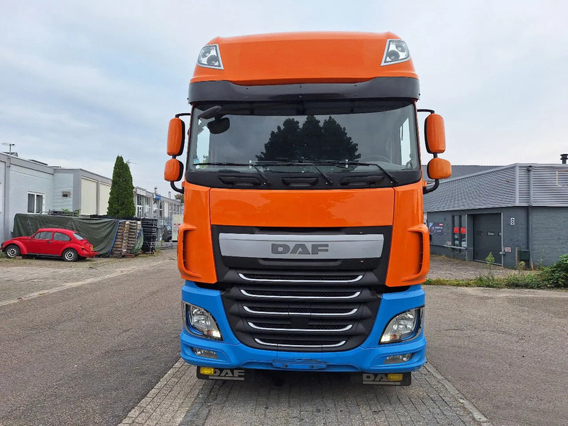 DAF XF 460 XF 460 MET ZF RETARDER - Cabeza tractora: foto 2 DAF XF 460 XF 460 MET ZF RETARDER - Cabeza tractora: foto 2