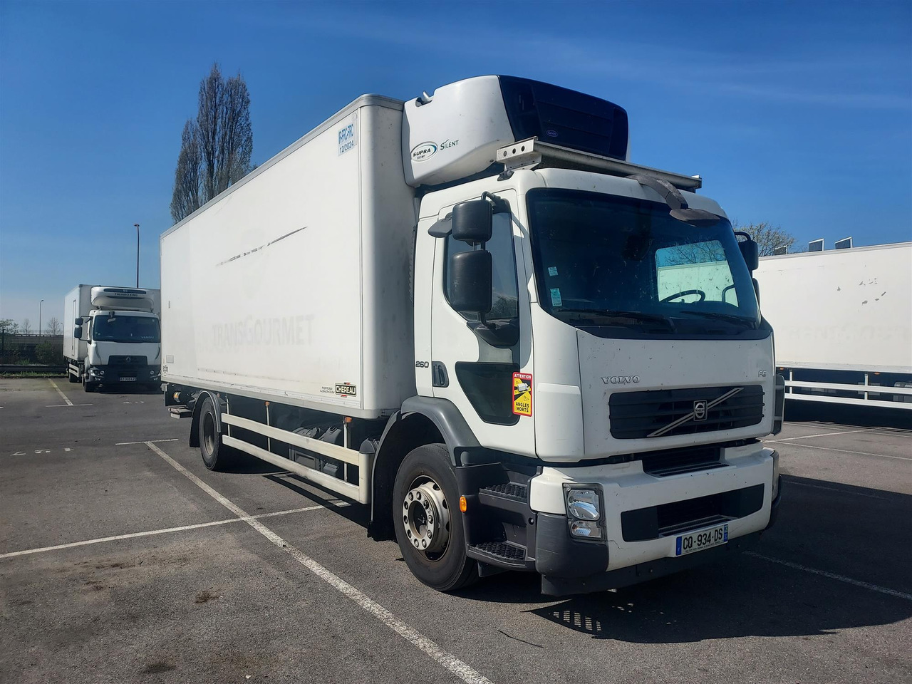 VOLVO FE - Camión frigorífico: foto 1 VOLVO FE - Camión frigorífico: foto 1