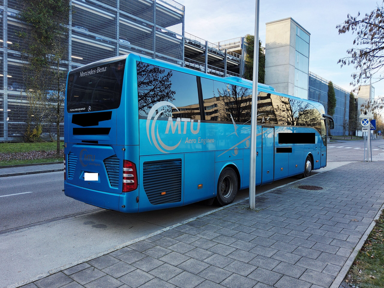 Mercedes Benz Tourismo 15 RHD 56 Sitze / kein WC / großer Kofferraum - Autocar: foto 4 Mercedes Benz Tourismo 15 RHD 56 Sitze / kein WC / großer Kofferraum - Autocar: foto 4