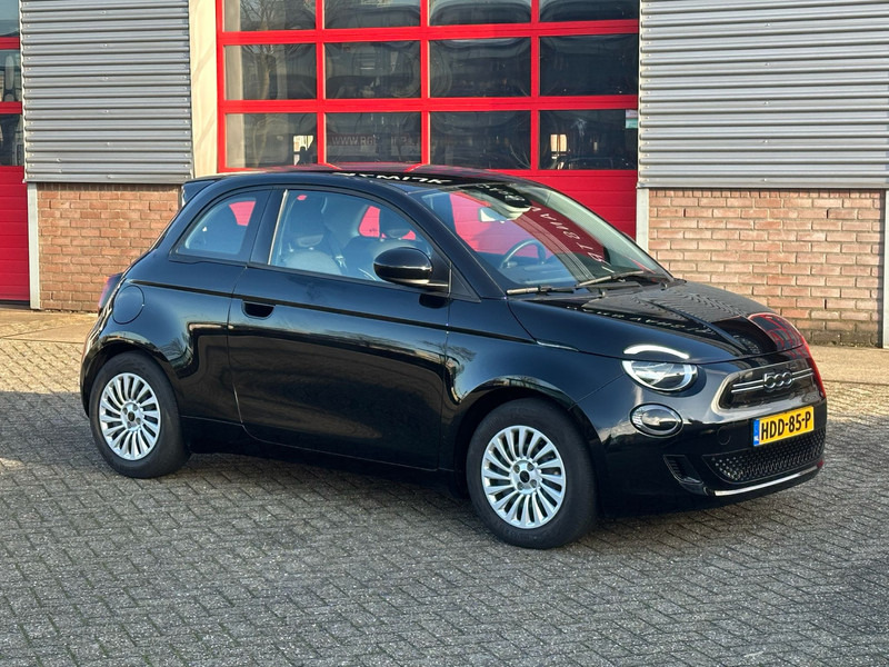 Fiat 500 E - Hatchback: foto 2 Fiat 500 E - Hatchback: foto 2