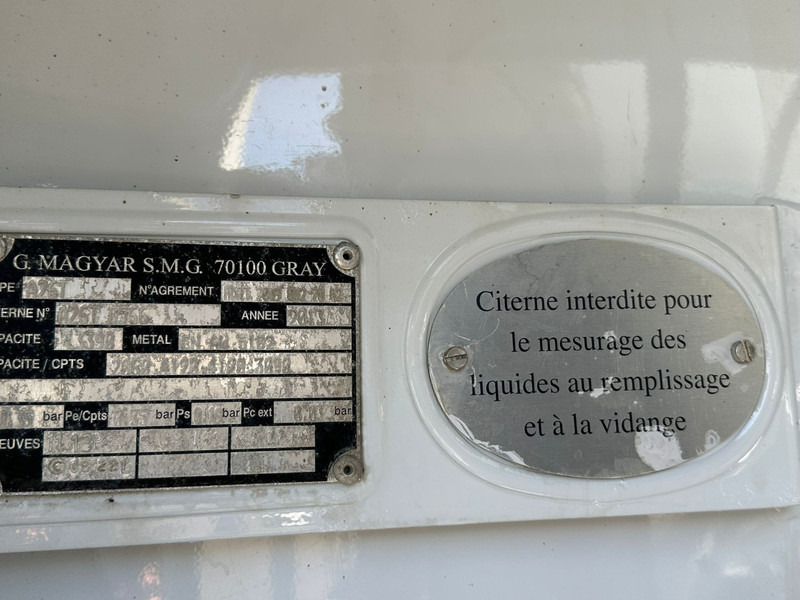 Camión cisterna Renault Premium 270.19: foto 16