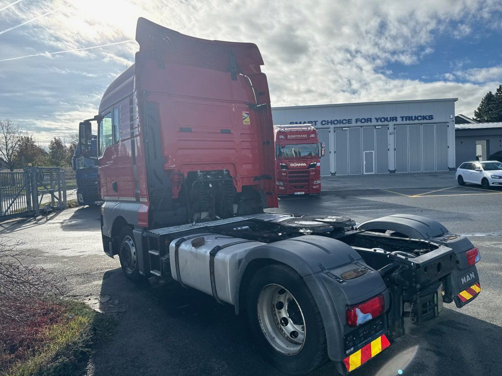 MAN TGX18.460 EURO 6 MEGA/lowdeck NEW TACHO RETARDER - Cabeza tractora: foto 5 MAN TGX18.460 EURO 6 MEGA/lowdeck NEW TACHO RETARDER - Cabeza tractora: foto 5