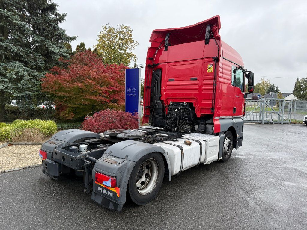 MAN TGX18.460 EURO 6 MEGA/lowdeck NEW TACHO RETARDER - Cabeza tractora: foto 4 MAN TGX18.460 EURO 6 MEGA/lowdeck NEW TACHO RETARDER - Cabeza tractora: foto 4