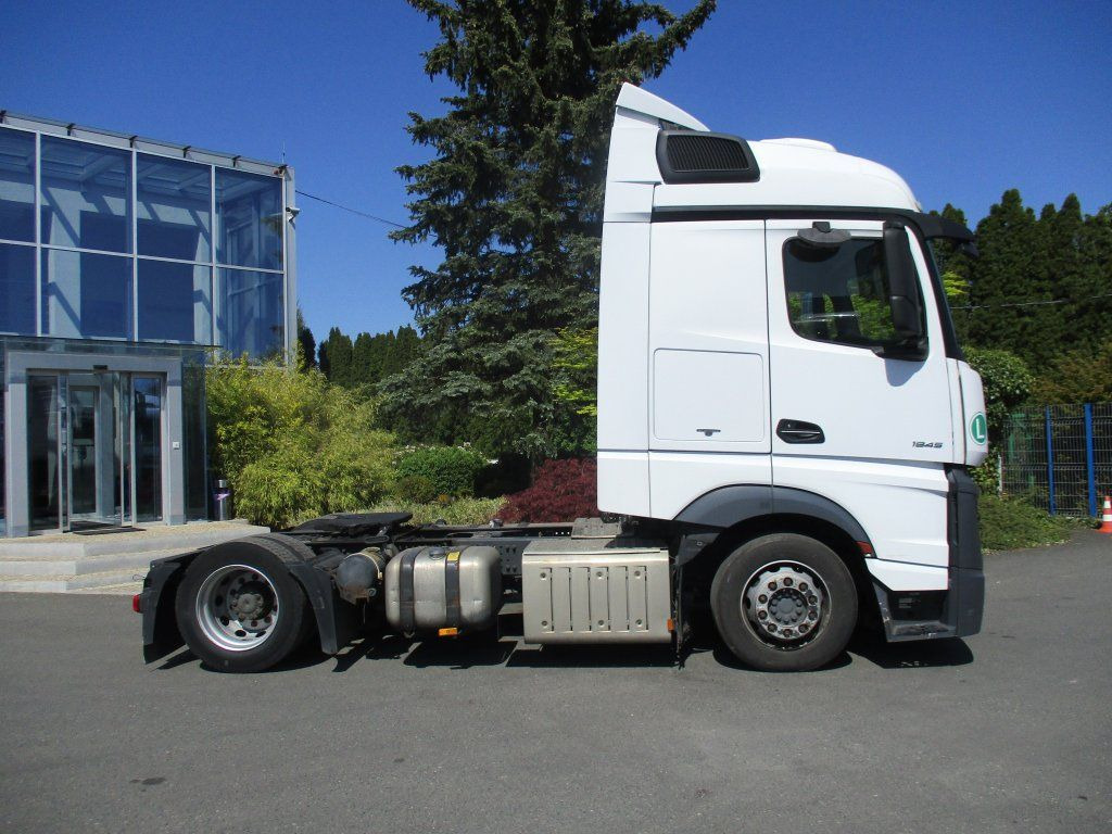 Mercedes-Benz 1845 Actros EURO 6 MEGA/lowdeck - Cabeza tractora: foto 4 Mercedes-Benz 1845 Actros EURO 6 MEGA/lowdeck - Cabeza tractora: foto 4