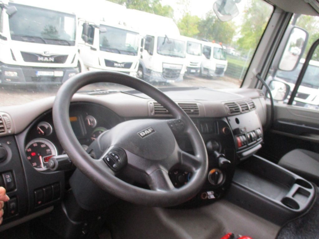 Camión caja cerrada DAF  CF 75.310: foto 12