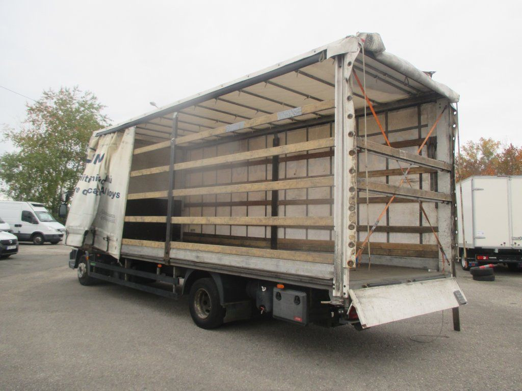 DAF LF 12.260 - Camión lona: foto 4 DAF LF 12.260 - Camión lona: foto 4