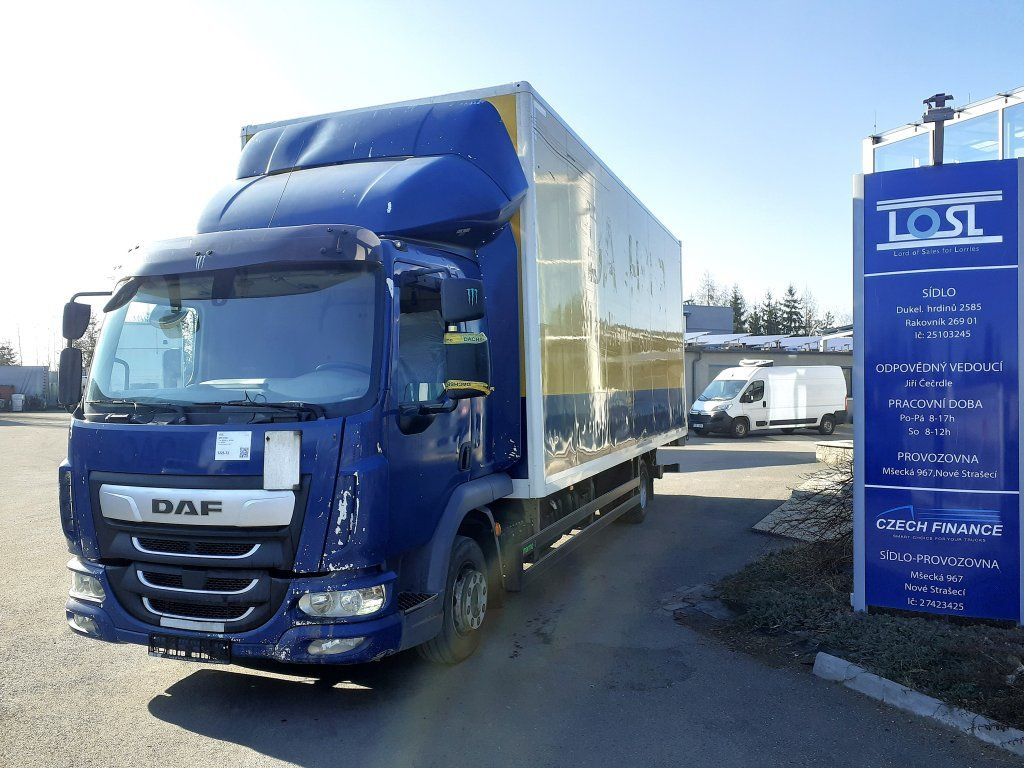 DAF LF 260 FA Motorschaden/engine defect - Camión caja cerrada: foto 1 DAF LF 260 FA Motorschaden/engine defect - Camión caja cerrada: foto 1