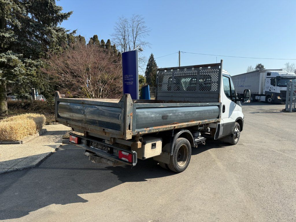 Iveco 35C17 Daily - Volquete furgoneta: foto 4 Iveco 35C17 Daily - Volquete furgoneta: foto 4