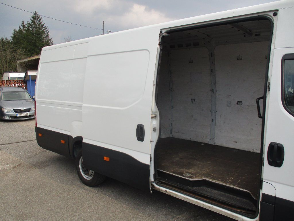 Iveco 35S16 MAXI - Furgón: foto 5 Iveco 35S16 MAXI - Furgón: foto 5