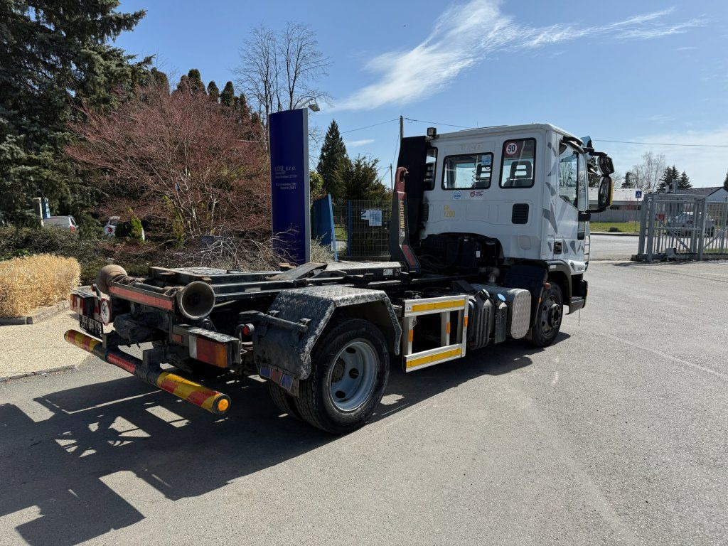 Iveco 75E18 EURO 4 - Volquete furgoneta: foto 4 Iveco 75E18 EURO 4 - Volquete furgoneta: foto 4