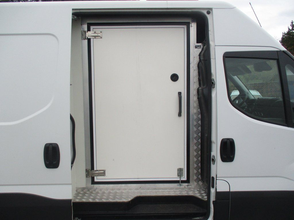 Iveco Daily 35C16 - Furgoneta frigorifica: foto 4 Iveco Daily 35C16 - Furgoneta frigorifica: foto 4