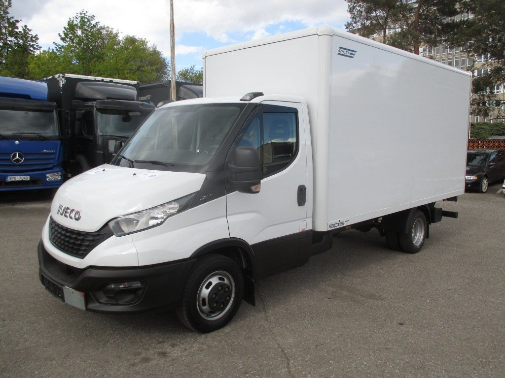 Iveco Daily 35C16 - Furgoneta caja cerrada: foto 1 Iveco Daily 35C16 - Furgoneta caja cerrada: foto 1