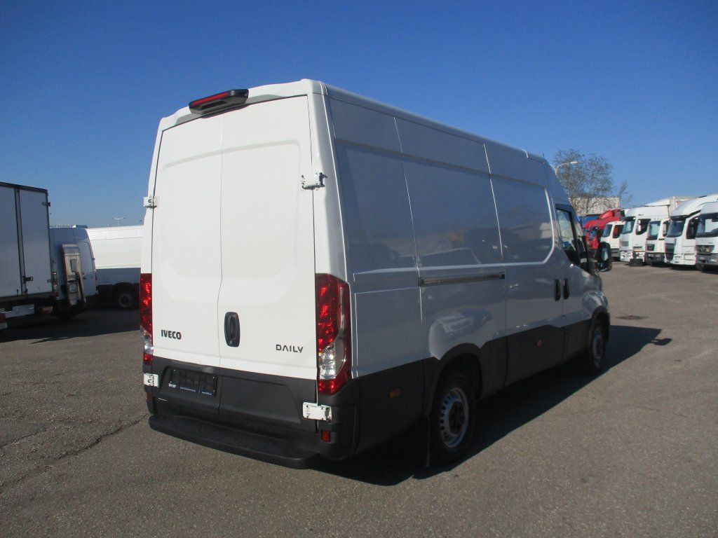 Iveco Daily 35S16 - Furgón: foto 5 Iveco Daily 35S16 - Furgón: foto 5