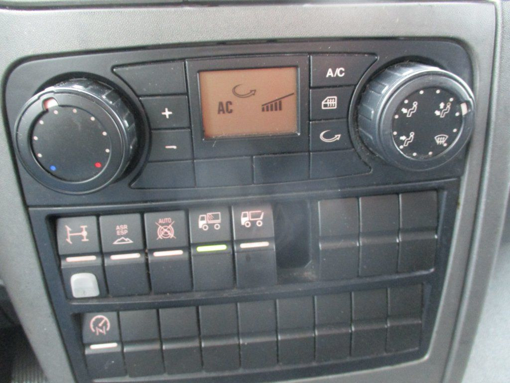 Camión lona MAN TGL 12.250: foto 7