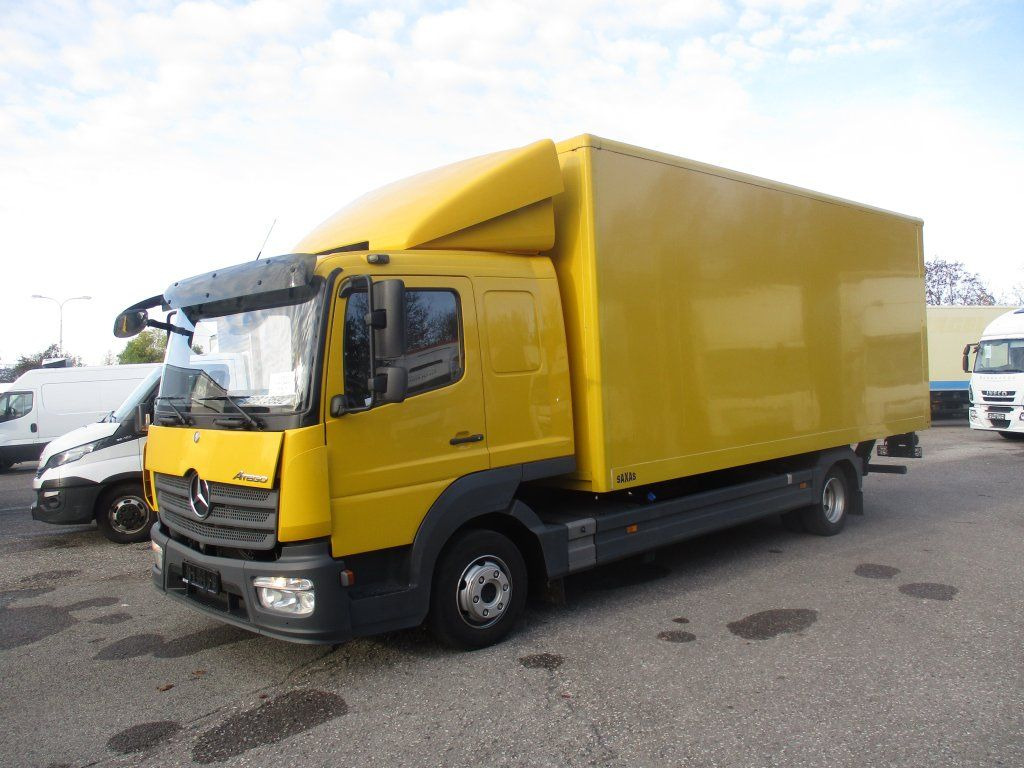 Mercedes-Benz Atego 210, Liege - Furgoneta caja cerrada: foto 1 Mercedes-Benz Atego 210, Liege - Furgoneta caja cerrada: foto 1