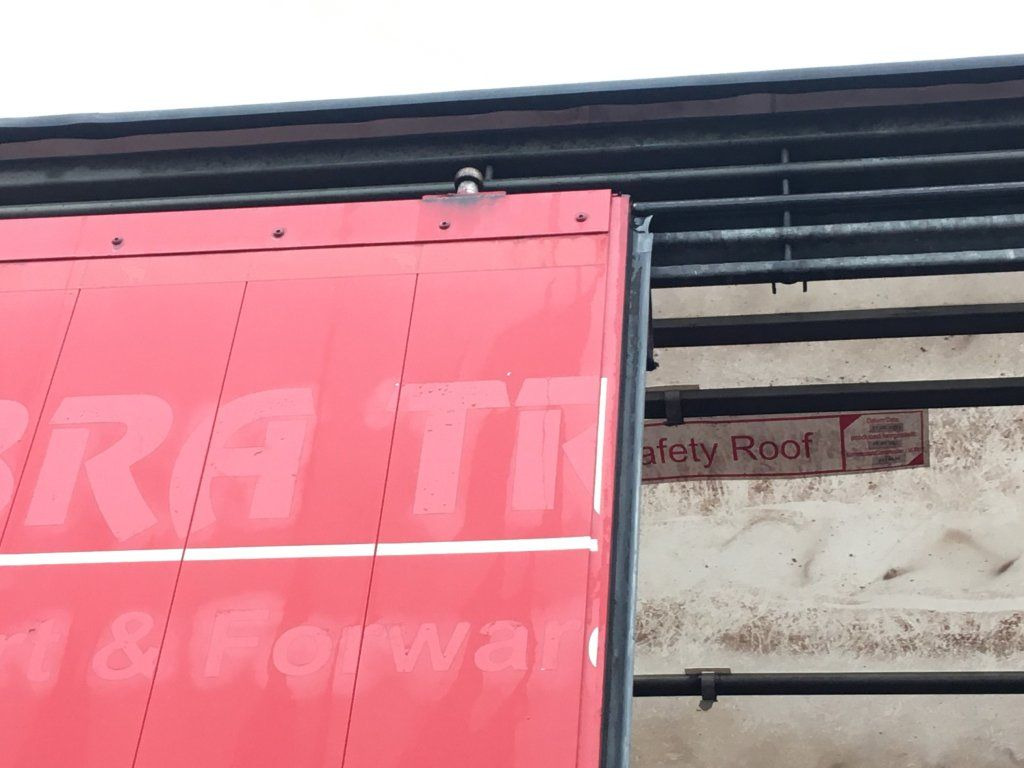 Semirremolque lona Schmitz Cargobull SCB*S3T standard/lifting roof/Hubdach 2,70-2,85m: foto 14