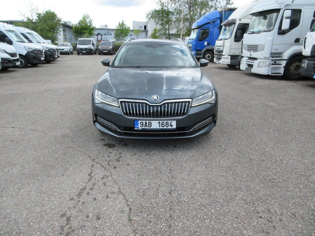 Skoda 2.0 Tdi 147kw 4x4 Style Dsg - Coche familiar: foto 3 Skoda 2.0 Tdi 147kw 4x4 Style Dsg - Coche familiar: foto 3