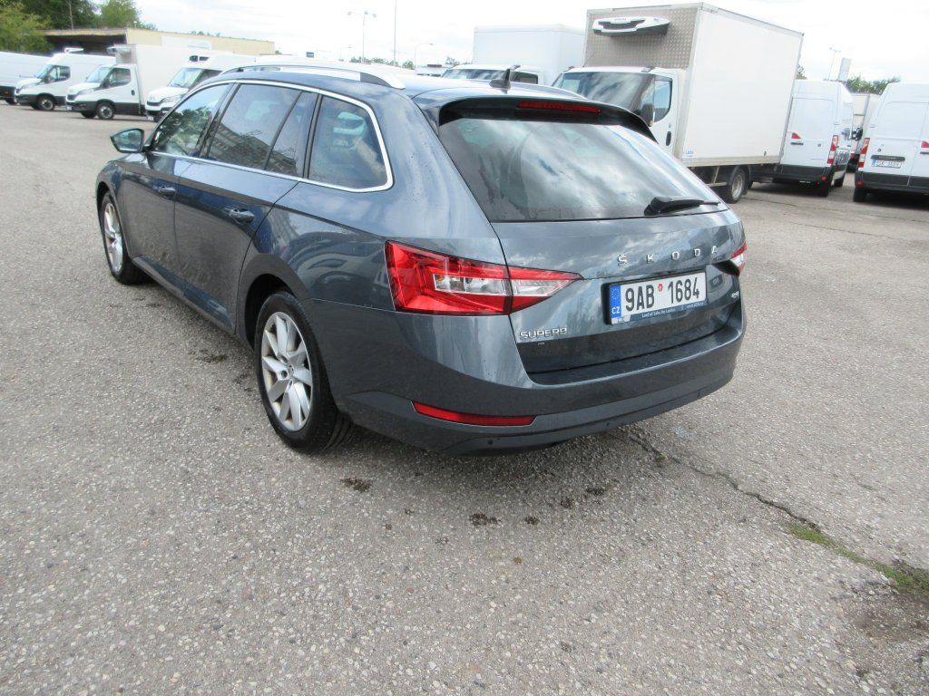 Skoda 2.0 Tdi 147kw 4x4 Style Dsg - Coche familiar: foto 5 Skoda 2.0 Tdi 147kw 4x4 Style Dsg - Coche familiar: foto 5