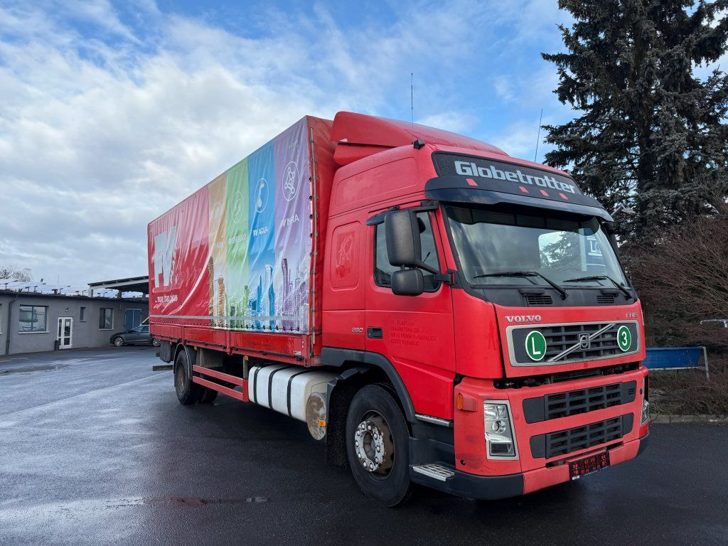 Volvo FM260 EURO 3 - Camión lona: foto 2 Volvo FM260 EURO 3 - Camión lona: foto 2