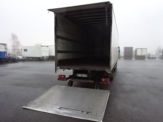 DAF LF 55 280 // broken engine - moteur cassé ! - Camión caja cerrada: foto 4 DAF LF 55 280 // broken engine - moteur cassé ! - Camión caja cerrada: foto 4