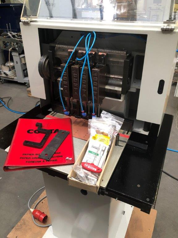 Dürselen Corta PB-04 Four Spindle Paper Drilling Machine - Máquina de impresión: foto 2 Dürselen Corta PB-04 Four Spindle Paper Drilling Machine - Máquina de impresión: foto 2