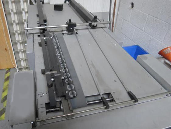 Morgana / Ernst Nagel 8000 underfloor suction feeder - Plegadora de papel: foto 2 Morgana / Ernst Nagel 8000 underfloor suction feeder - Plegadora de papel: foto 2