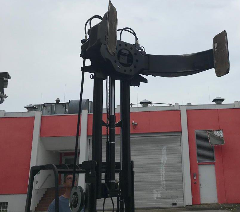 Three-wheel electric front loader Jungheinrich EFG DF 15 with duplex mast and Meyer roller clamp - Carretilla elevadora eléctrica: foto 4 Three-wheel electric front loader Jungheinrich EFG DF 15 with duplex mast and Meyer roller clamp - Carretilla elevadora eléctrica: foto 4