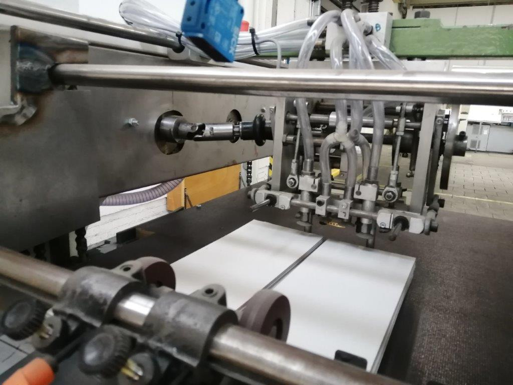 Werner Achilles Sondermaschinenbau - automatic mobile feeder for paper / cardboard - small size up to 50x60 cm - Plegadora de papel: foto 2 Werner Achilles Sondermaschinenbau - automatic mobile feeder for paper / cardboard - small size up to 50x60 cm - Plegadora de papel: foto 2