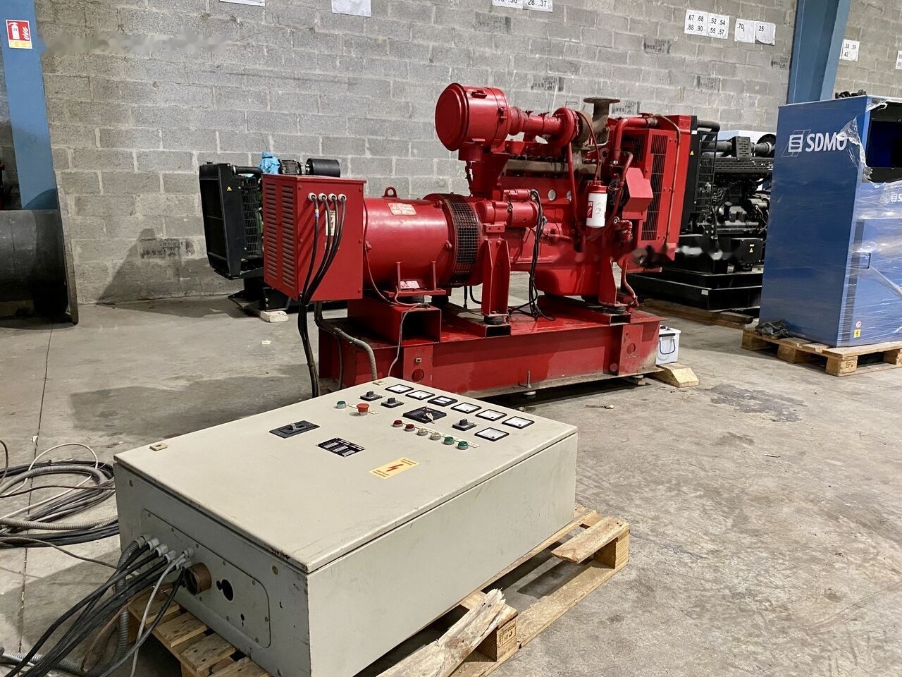 SDMO 110 kVa - Generador industriale: foto 1 SDMO 110 kVa - Generador industriale: foto 1