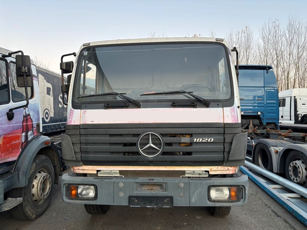 Mercedes-Benz 1820 AP Achse/Blatt/5x vorhanden - Camión chasis: foto 5 Mercedes-Benz 1820 AP Achse/Blatt/5x vorhanden - Camión chasis: foto 5