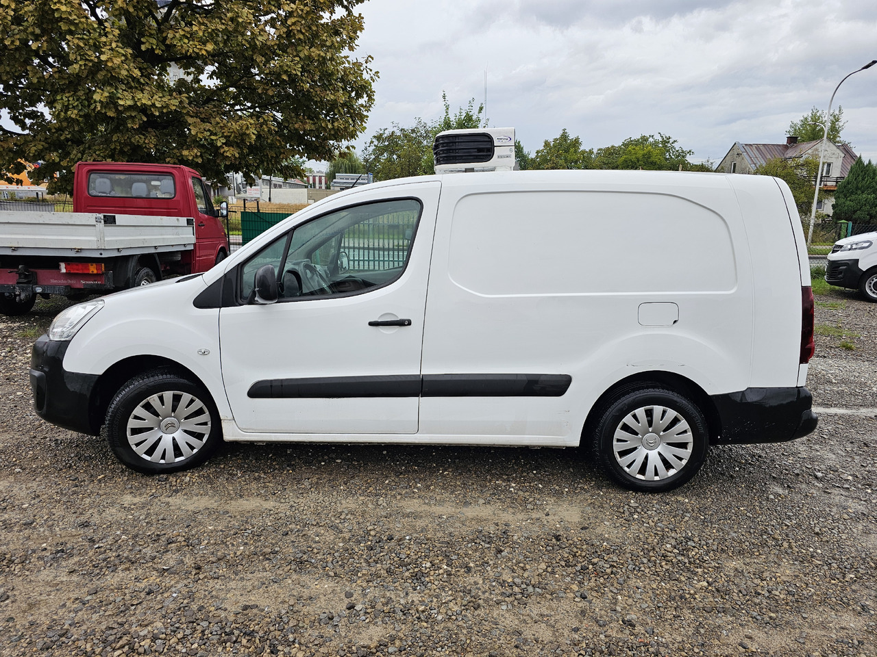 CITROËN Berlingo long chlodnia mroznia carrier Klima EURO6 - Furgoneta frigorifica: foto 5 CITROËN Berlingo long chlodnia mroznia carrier Klima EURO6 - Furgoneta frigorifica: foto 5