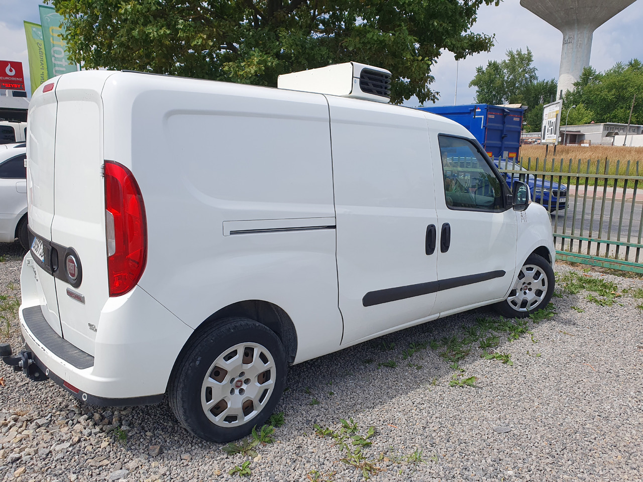 FIAT DOBLO LONG CHLODNIA carrier+230v KLIMA EURO6 - Furgoneta frigorifica: foto 3 FIAT DOBLO LONG CHLODNIA carrier+230v KLIMA EURO6 - Furgoneta frigorifica: foto 3