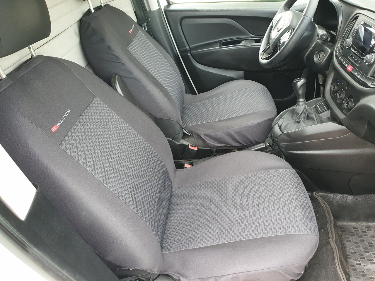 FIAT DOBLO LONG CHLODNIA carrier+230v KLIMA EURO6 - Furgoneta frigorifica: foto 4 FIAT DOBLO LONG CHLODNIA carrier+230v KLIMA EURO6 - Furgoneta frigorifica: foto 4
