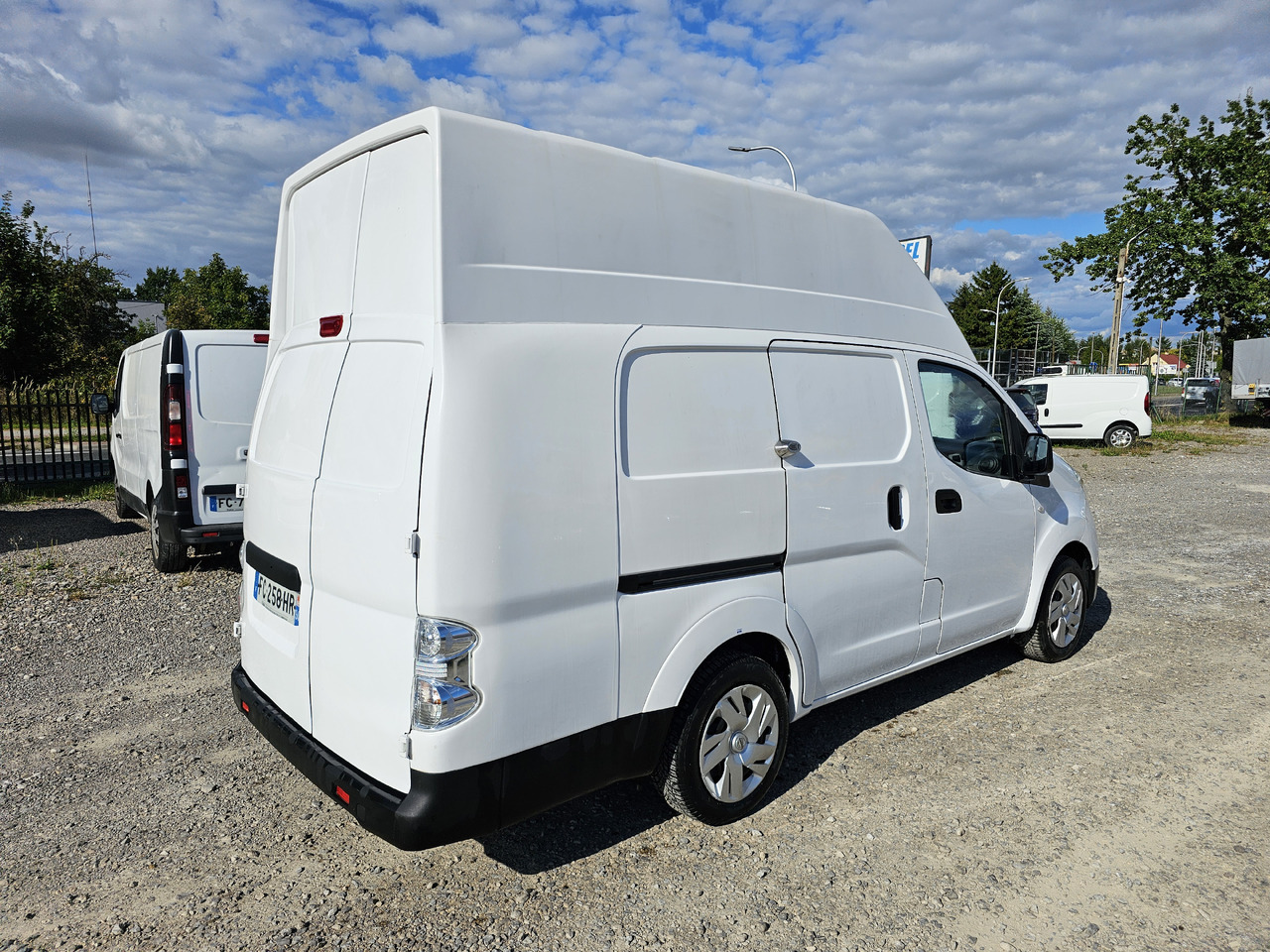 NISSAN E-NV200 ELEKTRYCZNY 40 KV 250 km klima kamera - Furgoneta pequeña, Furgoneta eléctrica: foto 4 NISSAN E-NV200 ELEKTRYCZNY 40 KV 250 km klima kamera - Furgoneta pequeña, Furgoneta eléctrica: foto 4