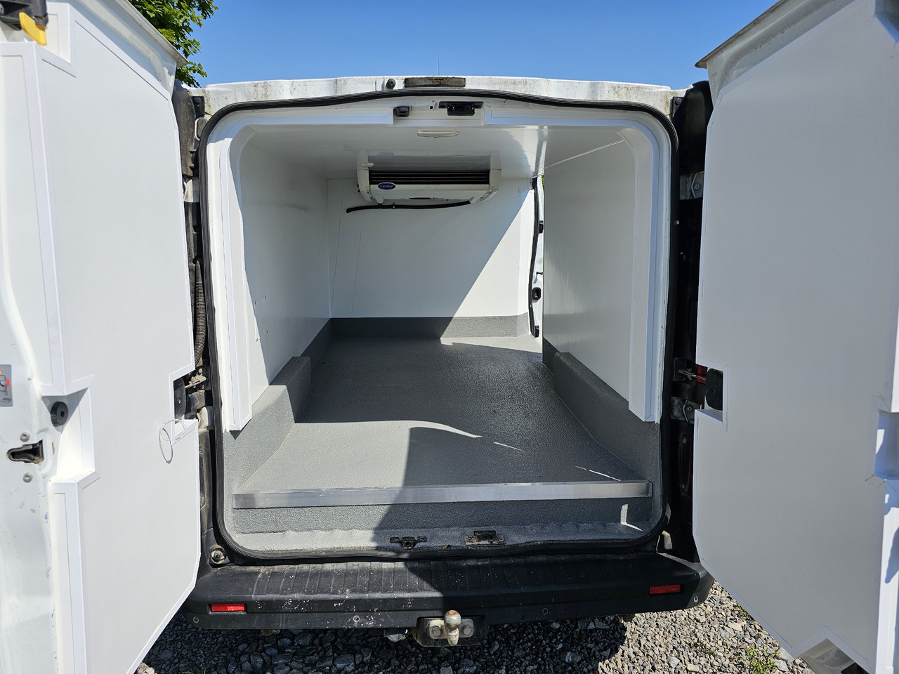 RENAULT TRAFIC L2H1 CHLODNIA MROZNIA CARRIER+230V KLIMA KAMERA EURO6 - Furgoneta frigorifica: foto 2 RENAULT TRAFIC L2H1 CHLODNIA MROZNIA CARRIER+230V KLIMA KAMERA EURO6 - Furgoneta frigorifica: foto 2