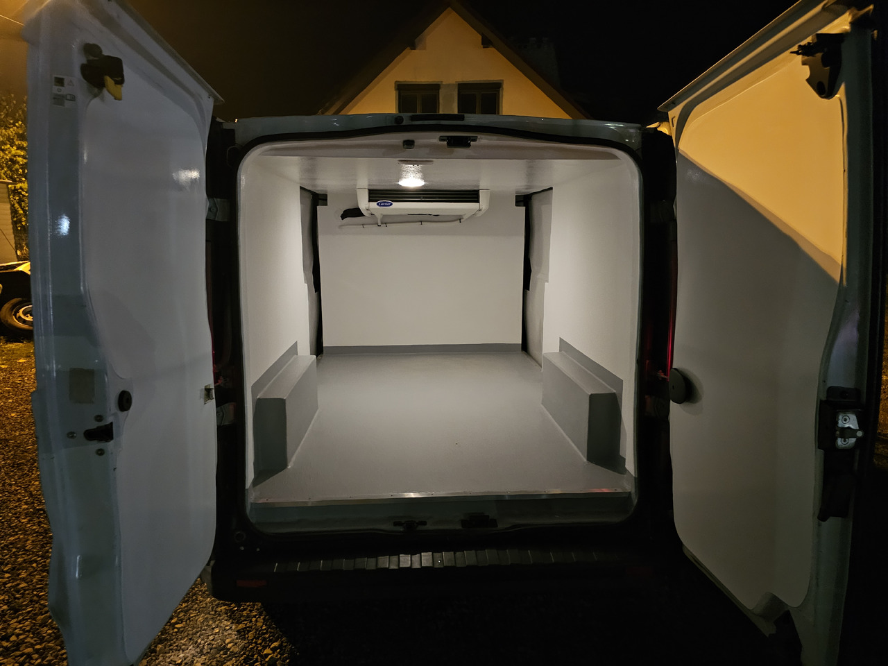 Furgoneta frigorifica RENAULT TRAFIC MAXI LONG CHLODNIA MROZNIA CARRIER+230V KLIMA NAVI KAMERA EURO6 [ Copy ] [ Copy ]: foto 22