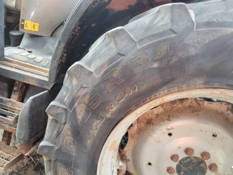 Case Jx80 Front, Rear Axle, Engine, Transmission, Cab, Hydraulic, Lift, Parts - Motor y piezas: foto 4 Case Jx80 Front, Rear Axle, Engine, Transmission, Cab, Hydraulic, Lift, Parts - Motor y piezas: foto 4