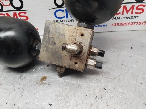 Claas Arion 500, 600 Series 640 Brake Valve, Safety Block 0021603450, 0021603451 - Válvula de freno para Tractor: foto 2 Claas Arion 500, 600 Series 640 Brake Valve, Safety Block 0021603450, 0021603451 - Válvula de freno para Tractor: foto 2