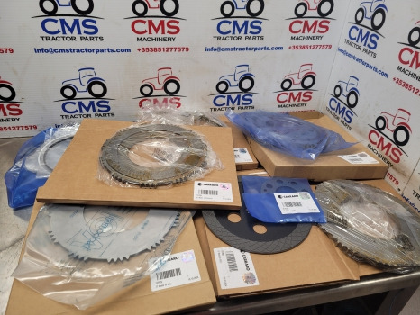 Claas Arion 640 Carraro 20.25 Si Front Axle Brake Plate Kit 64212, 0011469130 - Discos de freno: foto 1 Claas Arion 640 Carraro 20.25 Si Front Axle Brake Plate Kit 64212, 0011469130 - Discos de freno: foto 1