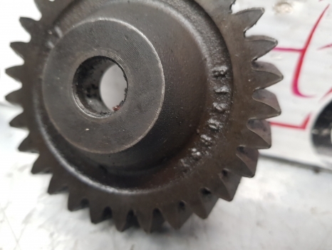 Claas Axion, Arion, Ares Arion 640 Engine Oil Pump Gear Z30 R126638, 6005021594 - Bomba de aceite para Tractor: foto 2 Claas Axion, Arion, Ares Arion 640 Engine Oil Pump Gear Z30 R126638, 6005021594 - Bomba de aceite para Tractor: foto 2